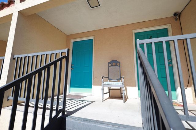 1025 Valencia Drive SE APT 10, Albuquerque, NM 87108