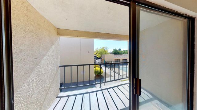 1025 Valencia Drive SE APT 10, Albuquerque, NM 87108