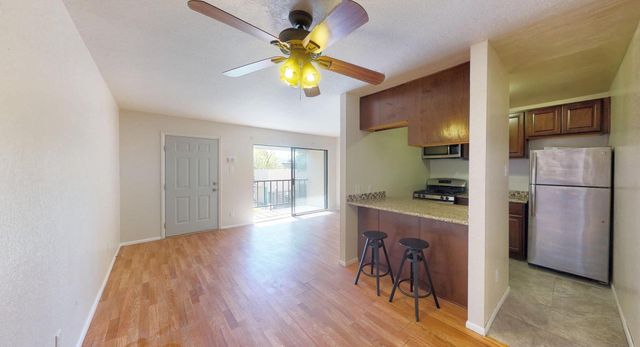 1025 Valencia Drive SE APT 10, Albuquerque, NM 87108