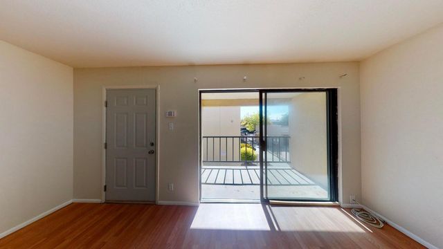 1025 Valencia Drive SE APT 10, Albuquerque, NM 87108
