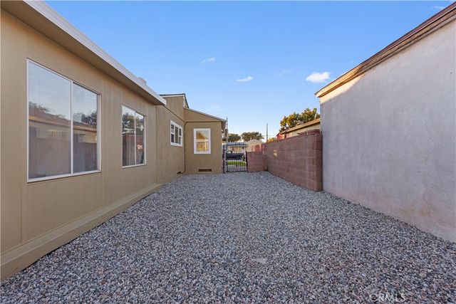 2002 N Salinas, Los Angeles, CA 90059