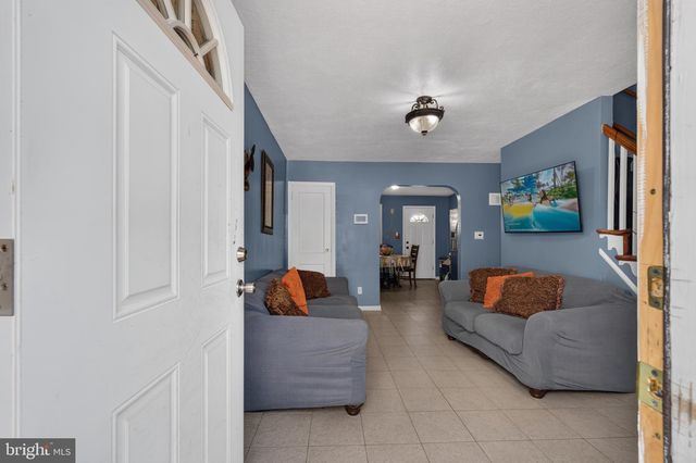 210 S 36TH ST, Camden, NJ 08105