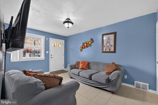 210 S 36TH ST, Camden, NJ 08105