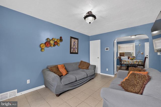 210 S 36TH ST, Camden, NJ 08105