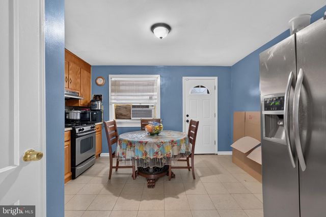 210 S 36TH ST, Camden, NJ 08105