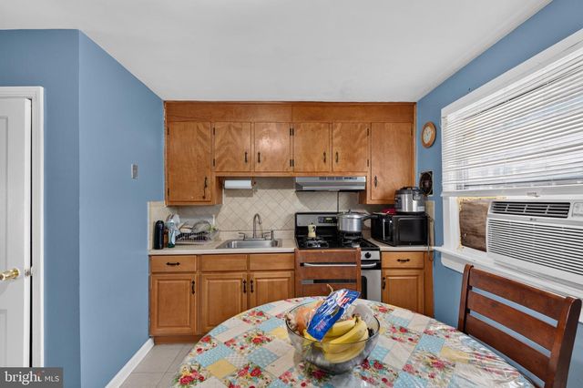 210 S 36TH ST, Camden, NJ 08105