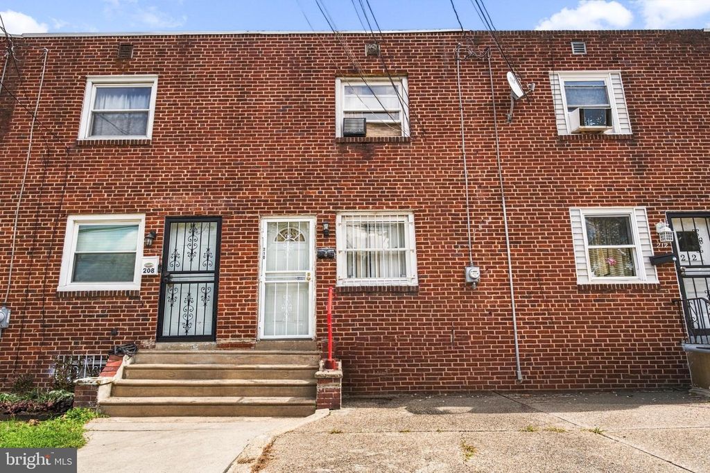 210 S 36TH ST, CAMDEN, NJ 08105 — exterior