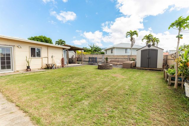 411 Iliahi St, Lanai City, HI 96763