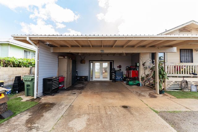 411 Iliahi St, Lanai City, HI 96763