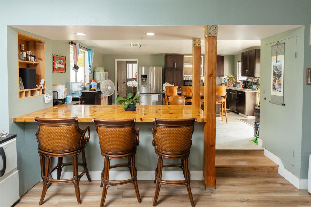 411 Iliahi St, Lanai City, HI 96763