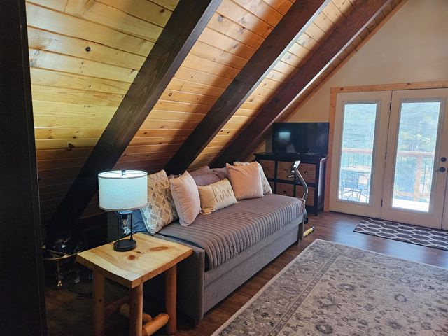 3528 S Upper Truckee Rd, South Lake Tahoe, CA 96150