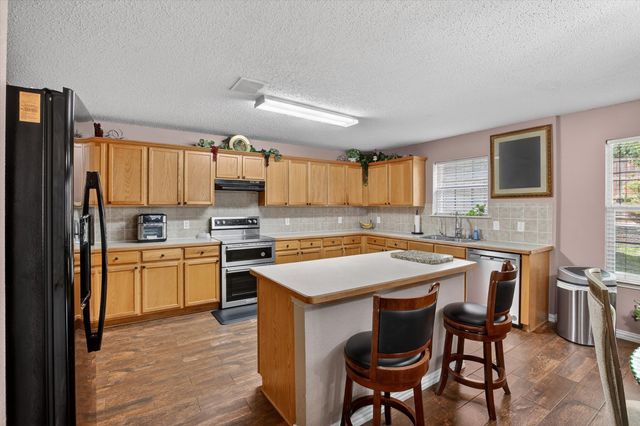 1632 Lionheart Drive, Little Elm, TX 75036