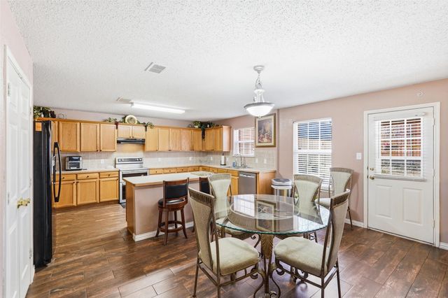 1632 Lionheart Drive, Little Elm, TX 75036