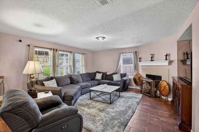 1632 Lionheart Drive, Little Elm, TX 75036