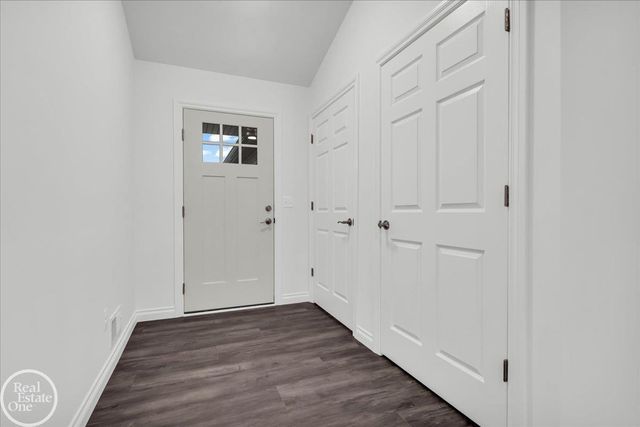 1920 Sheldrake Lane, St, MI 48079