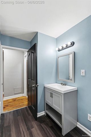 1260 Gilbert Street, Flint Charter Township, MI 48532