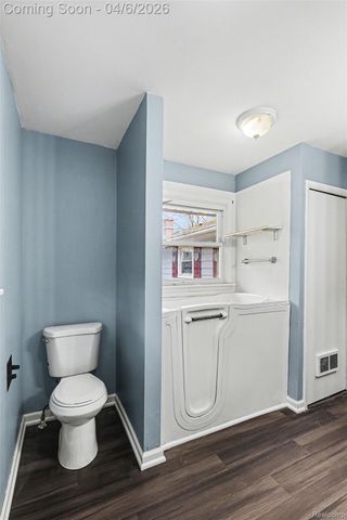 1260 Gilbert Street, Flint Charter Township, MI 48532