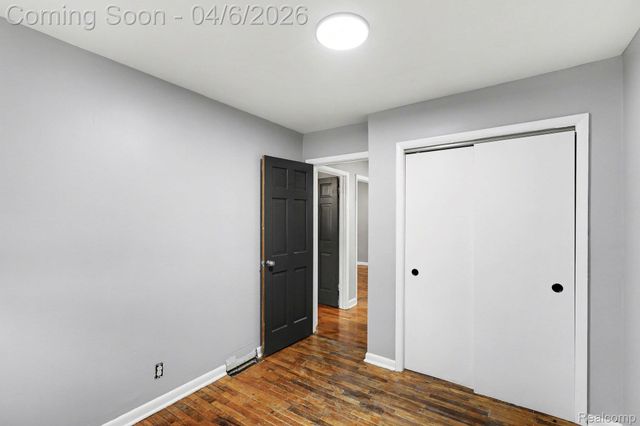 1260 Gilbert Street, Flint Charter Township, MI 48532