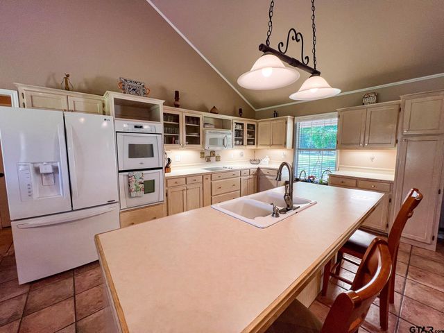 1007 NE CR 2010, Mt Vernon, TX 75457