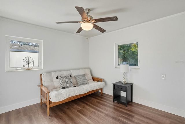 220 45TH AVENUE S, St Petersburg, FL 33705