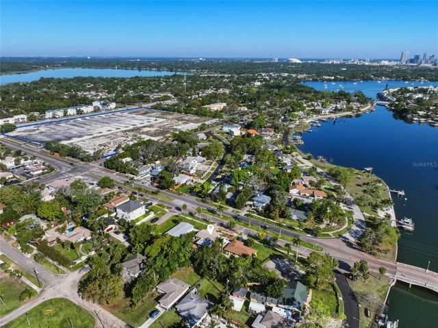 220 45TH AVENUE S, St Petersburg, FL 33705