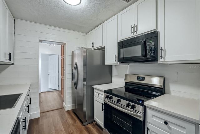 220 45TH AVENUE S, St Petersburg, FL 33705