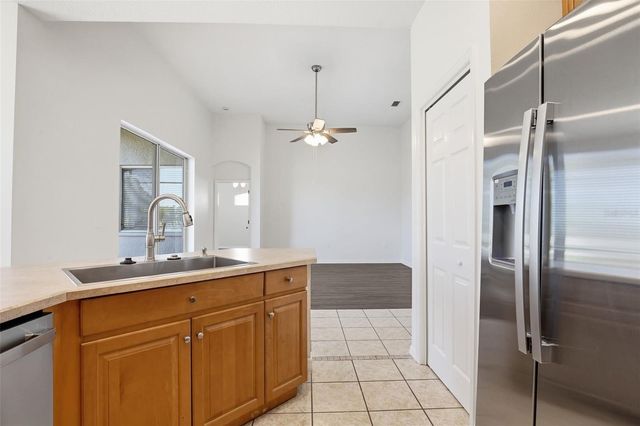 5917 WEDGEFIELD DRIVE, Zephyrhills, FL 33541