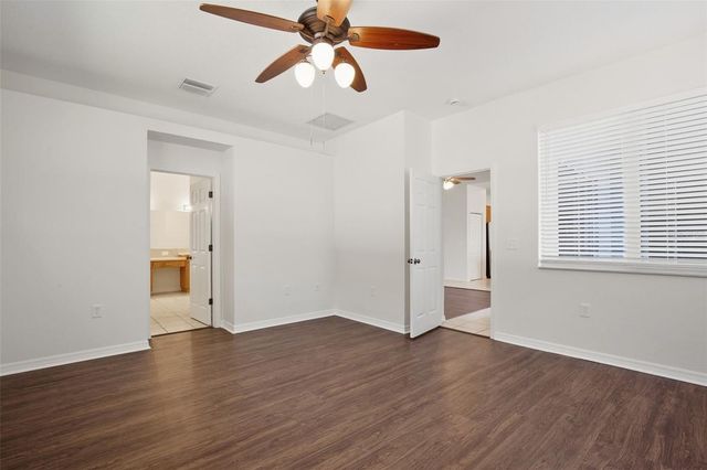 5917 WEDGEFIELD DRIVE, Zephyrhills, FL 33541