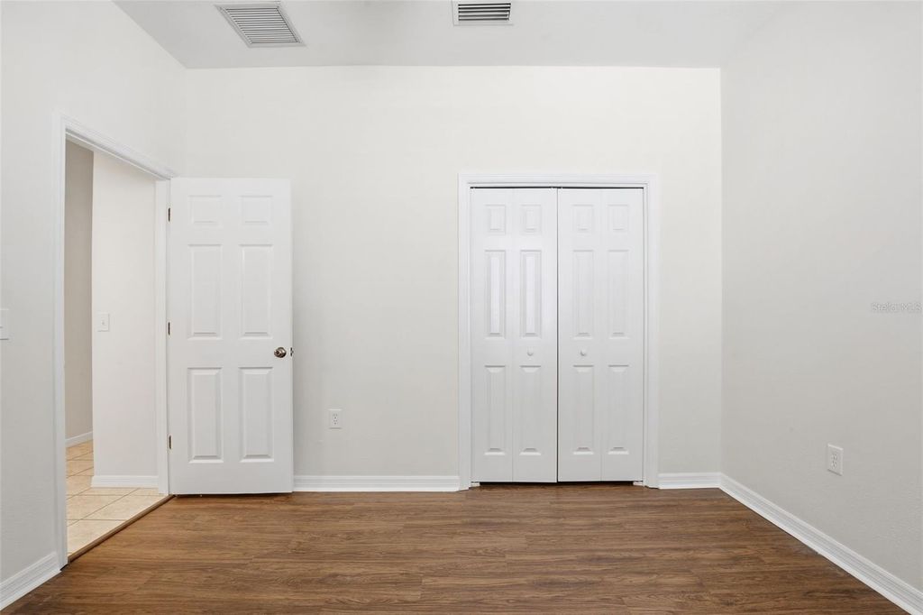 Image 18 of property listing at 5917 WEDGEFIELD DRIVE, Zephyrhills, FL 33541