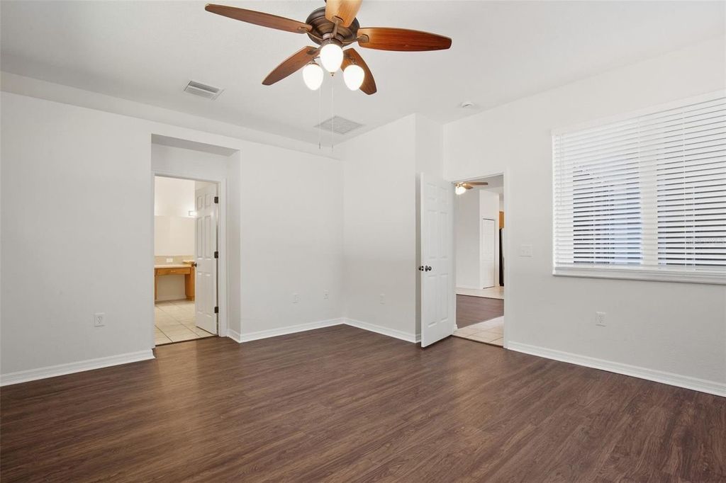 Image 22 of property listing at 5917 WEDGEFIELD DRIVE, Zephyrhills, FL 33541