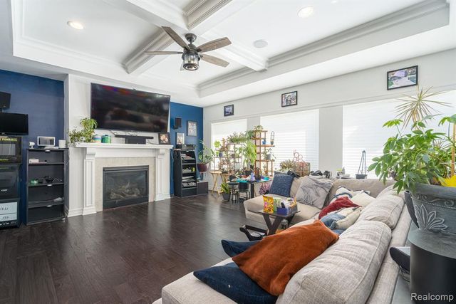 14664 Hannebauer Court, Sterling Heights, MI 48313