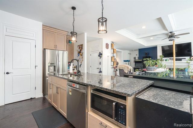 14664 Hannebauer Court, Sterling Heights, MI 48313