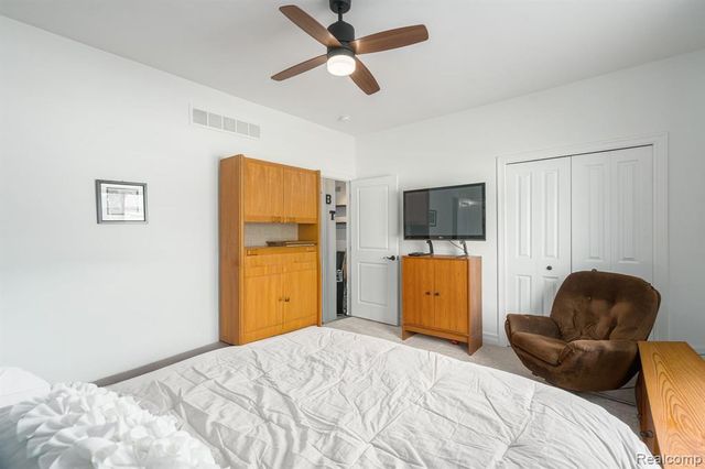 14664 Hannebauer Court, Sterling Heights, MI 48313