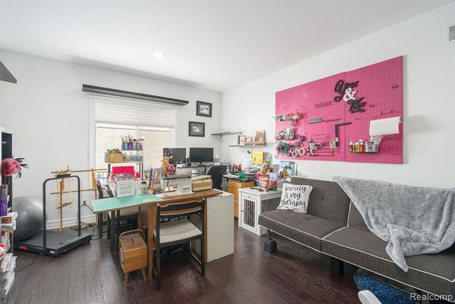 14664 Hannebauer Court, Sterling Heights, MI 48313