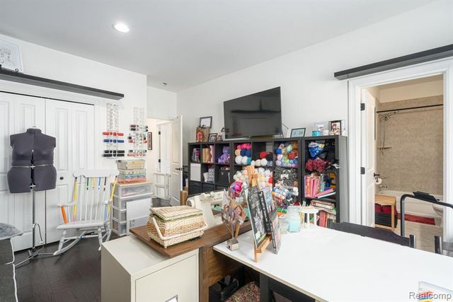 14664 Hannebauer Court, Sterling Heights, MI 48313