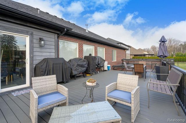 14664 Hannebauer Court, Sterling Heights, MI 48313