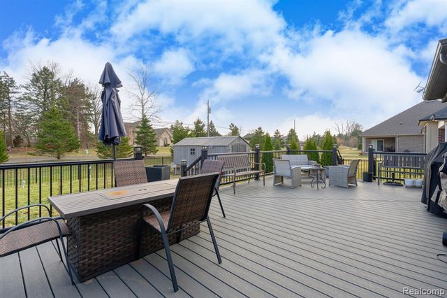 14664 Hannebauer Court, Sterling Heights, MI 48313