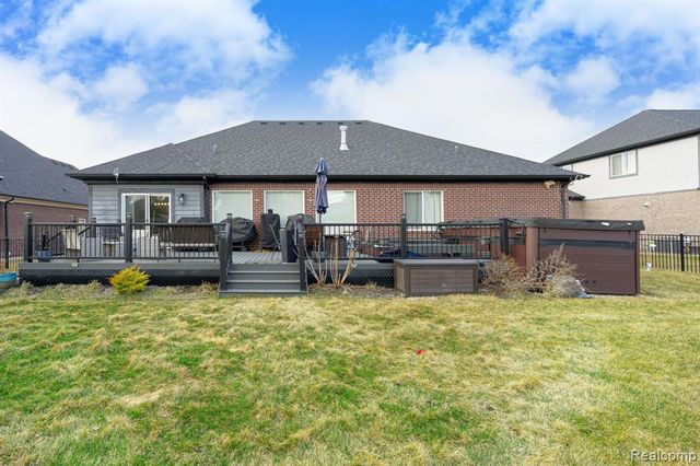 14664 Hannebauer Court, Sterling Heights, MI 48313