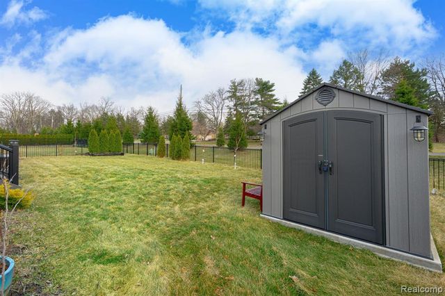 14664 Hannebauer Court, Sterling Heights, MI 48313