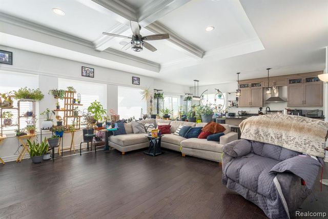 14664 Hannebauer Court, Sterling Heights, MI 48313