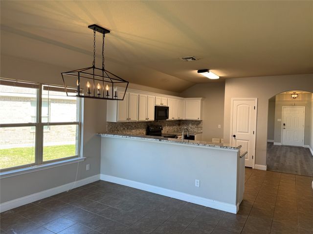 2027 Fair Weather Drive, Lancaster, TX 75146