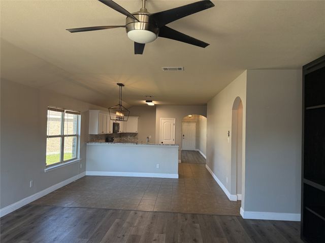 2027 Fair Weather Drive, Lancaster, TX 75146