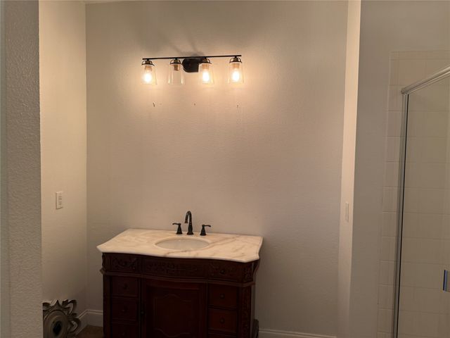 2027 Fair Weather Drive, Lancaster, TX 75146