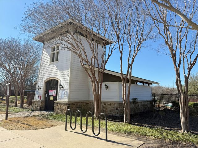 2027 Fair Weather Drive, Lancaster, TX 75146