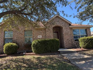 2027 Fair Weather Drive, Lancaster, TX 75146