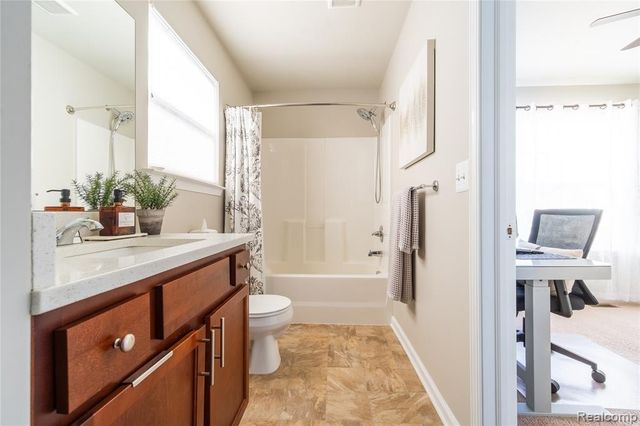 9054 Rock Harbor Drive, Newport, MI 48166