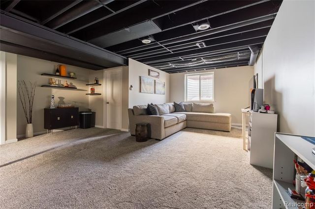 9054 Rock Harbor Drive, Newport, MI 48166