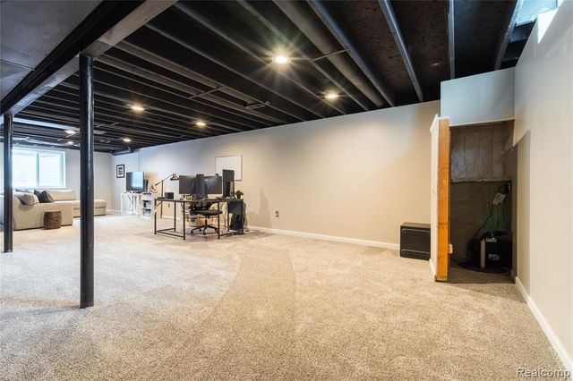 9054 Rock Harbor Drive, Newport, MI 48166