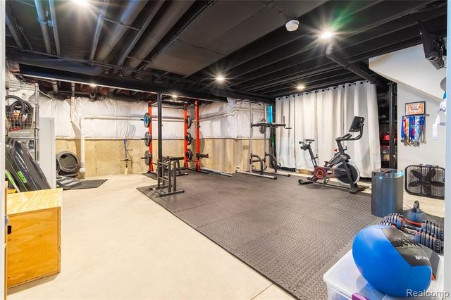 9054 Rock Harbor Drive, Newport, MI 48166