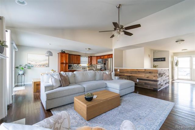 9054 Rock Harbor Drive, Newport, MI 48166